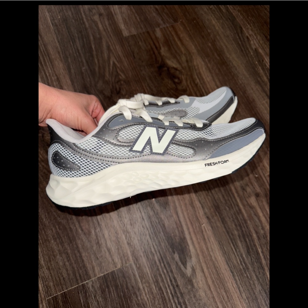 New Balance Women's Fresh Foam Arishi v4 Tiralux Running Shoe